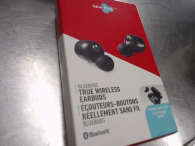 True wireless earbuds