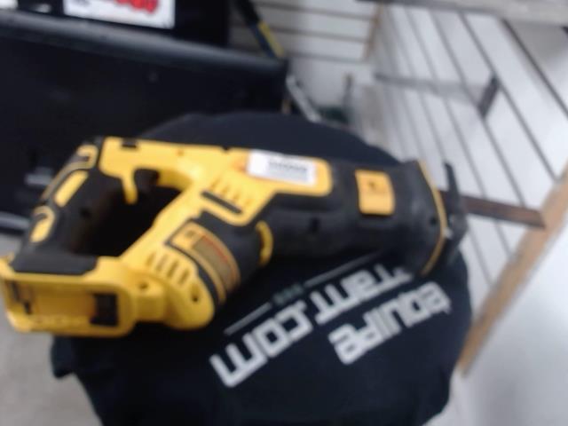 Sawall compact dewalt